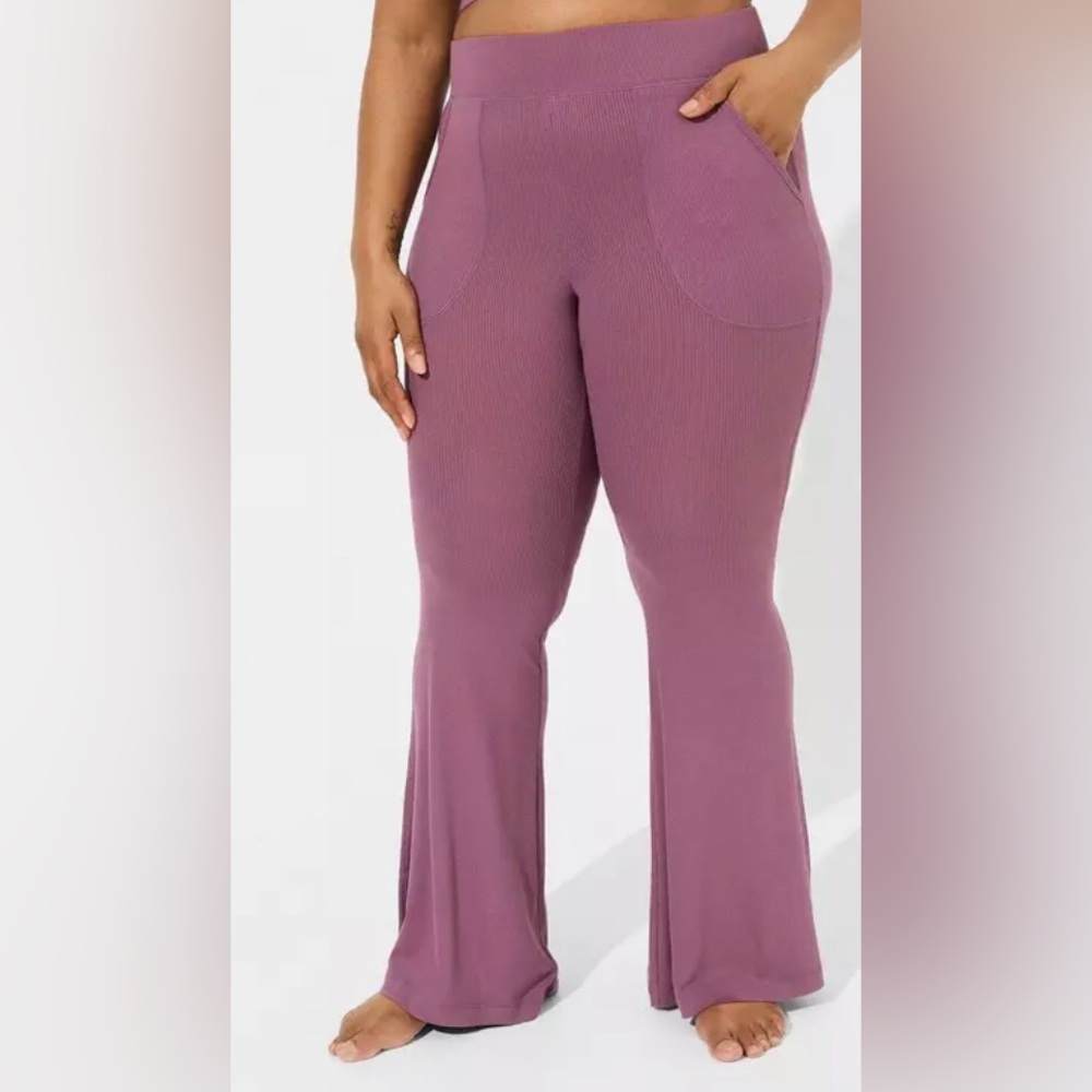MAKE OFFER! Comfy AND Versatile? Win-Win! Super Soft Purple Light Rib Knit Pants